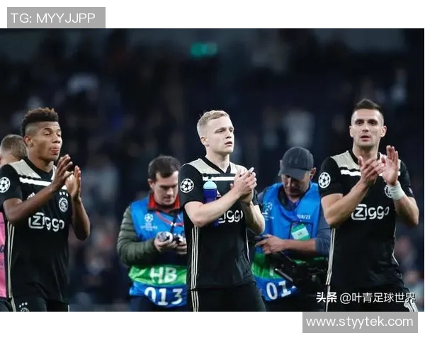 欧冠门票系统瘫痪数万球迷苦等12小时仍未抢到票